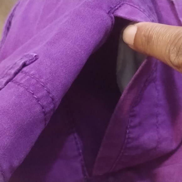 Old Navy Women Size 2 Favorite Purple Khakis Short - Picture 13 of 15